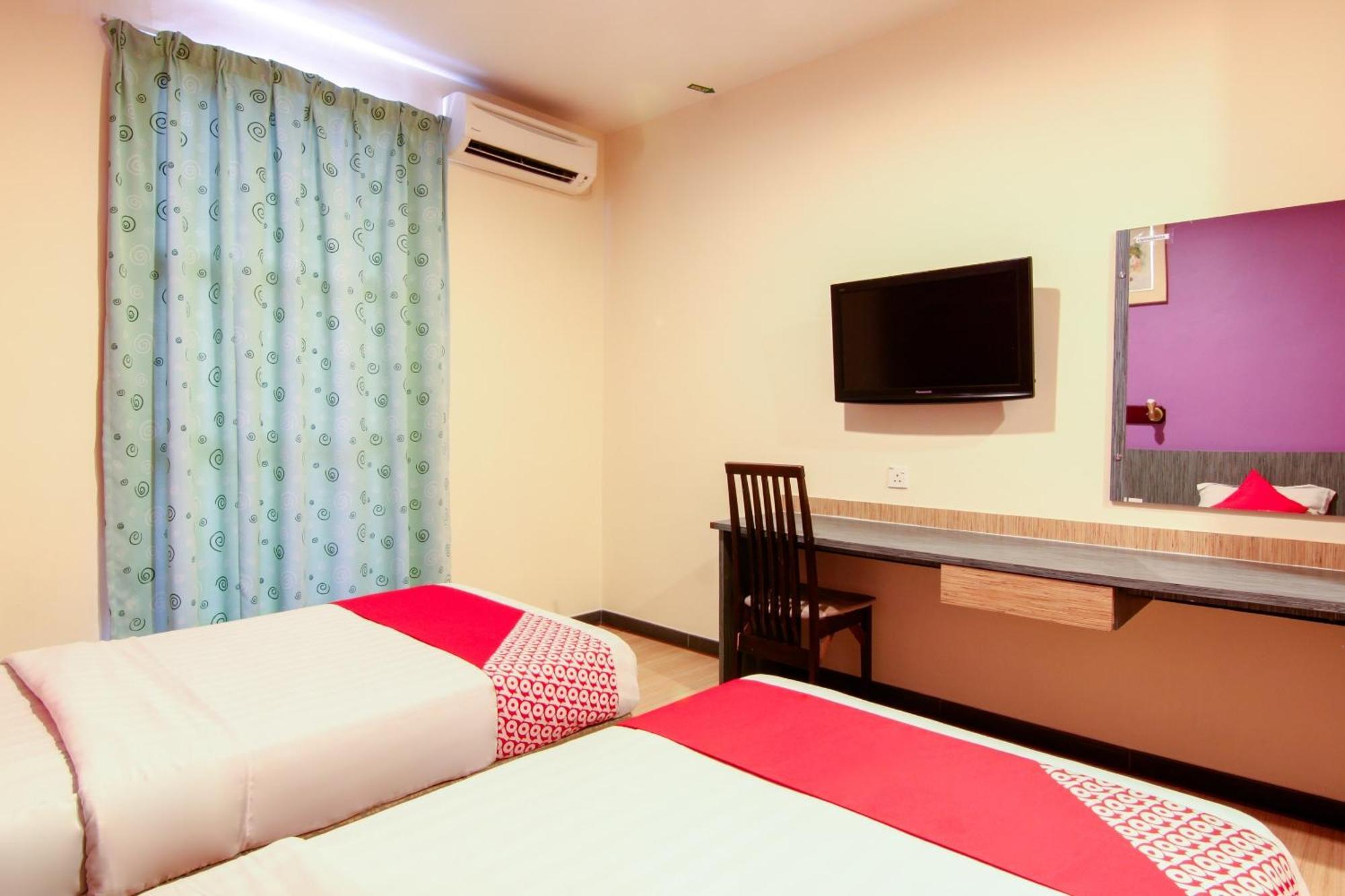 Super Oyo 43930 Hotel Esplanade SDK Exterior foto
